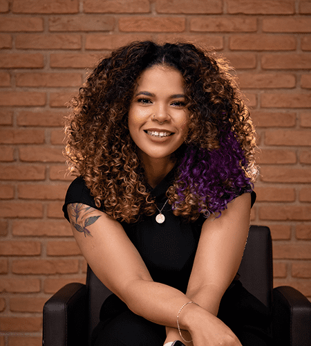 KAROLIN SENA - CABELELEIRA ESPECIALISTA EM CACHOS